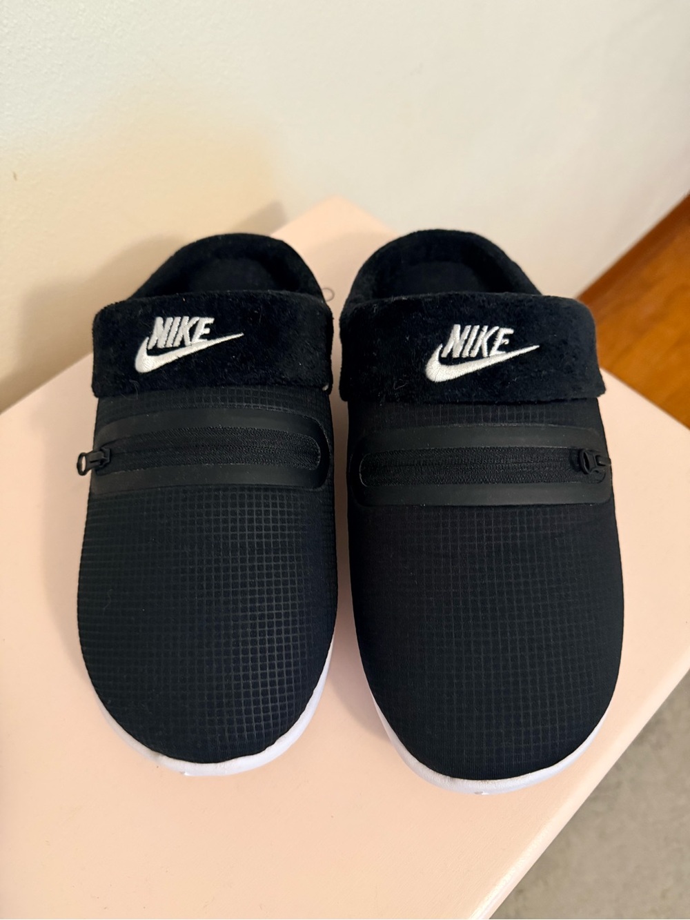 Nike Black Slip-On Burrow women size 7